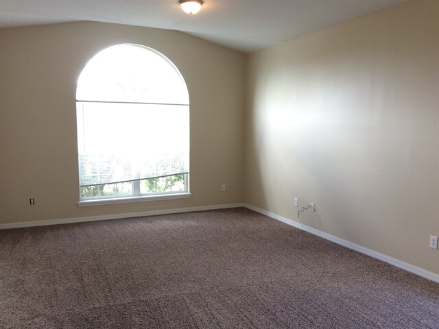 Building Photo - 1659 Canoe Creek Falls Drive