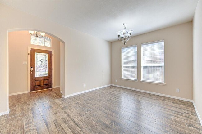 Building Photo - 27015 Coquina Dr
