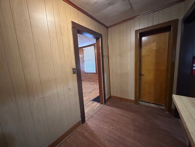 Building Photo - 217 Warrington-