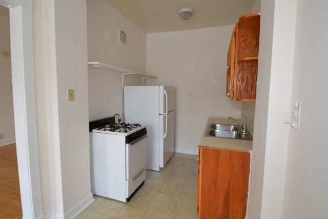 Foto del edificio - 2226 W Wilson Ave