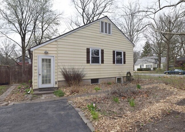 Building Photo - 113 W Florida Ave