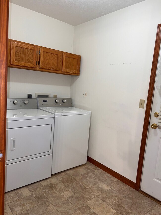 Foto del edificio - 6 Gail Dr