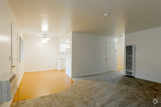 Regency Square Apartments photo'