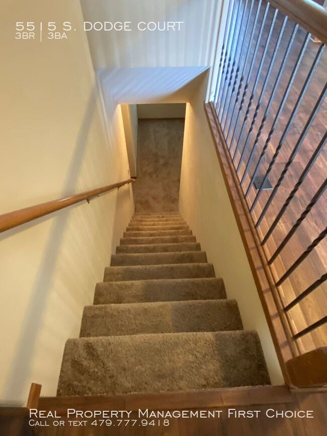 Building Photo - 3 Bed/ 3 Bath - Lovely Duplex for Rent!