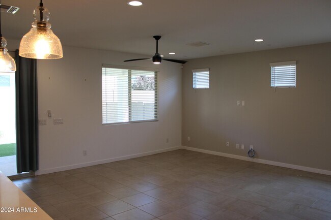 Foto del edificio - 24886 N 172nd Ave