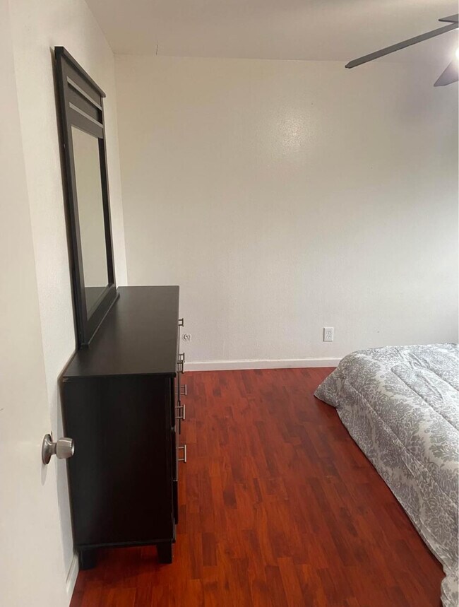 Foto del edificio - 6603 Reservoir Ct
