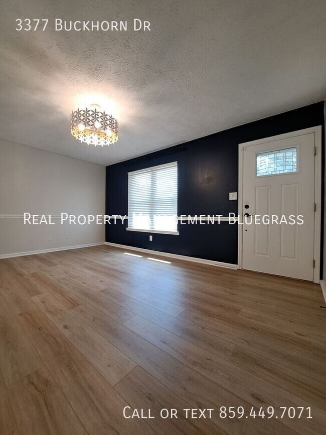 Foto del edificio - 3377 Buckhorn Dr