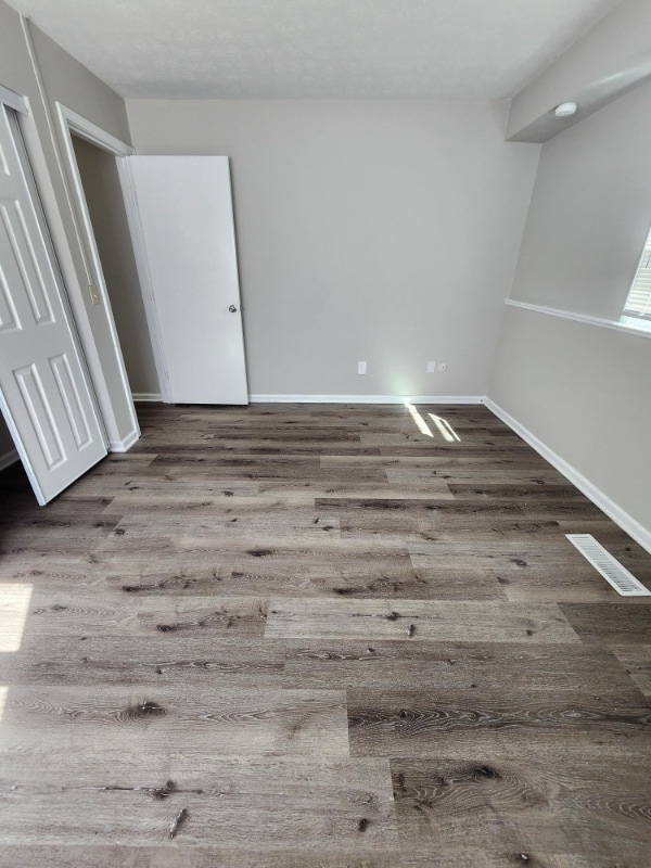 Building Photo - 1145 S Main St