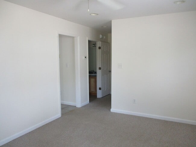 Foto del edificio - 402 Johns Way