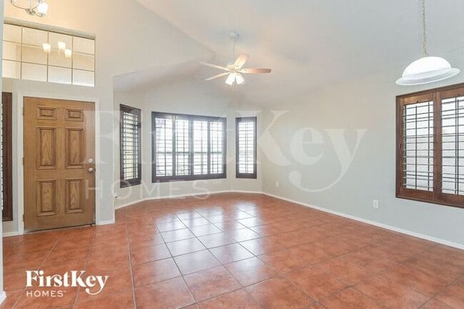 Building Photo - 616 S Rincon Rising Rd