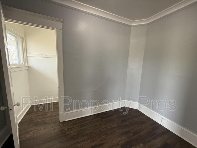 Foto del edificio - 2155 N 32nd St