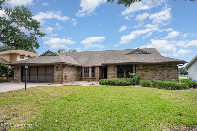 Building Photo - 441 Crystal Lake Dr