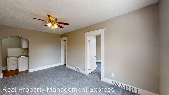 Foto del edificio - 1 br, 1 bath Apartment - 316 E 15th Street...