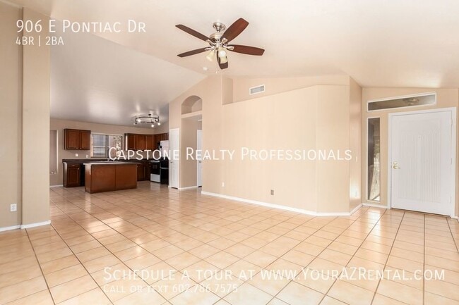 Building Photo - 906 E Pontiac Dr