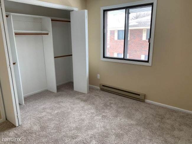 Building Photo - 6540 Mariner Dr