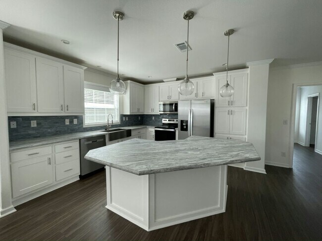 Building Photo - 5018 Windmill Manor Ave