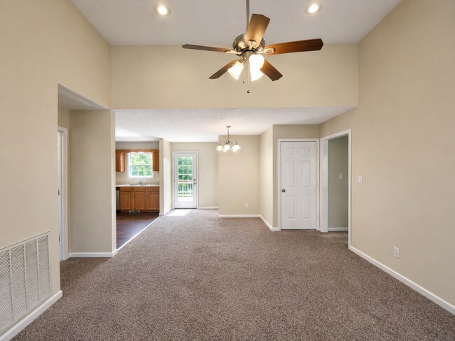 Foto del edificio - 3 Bed 2 Bath Spectacular Ranch Home