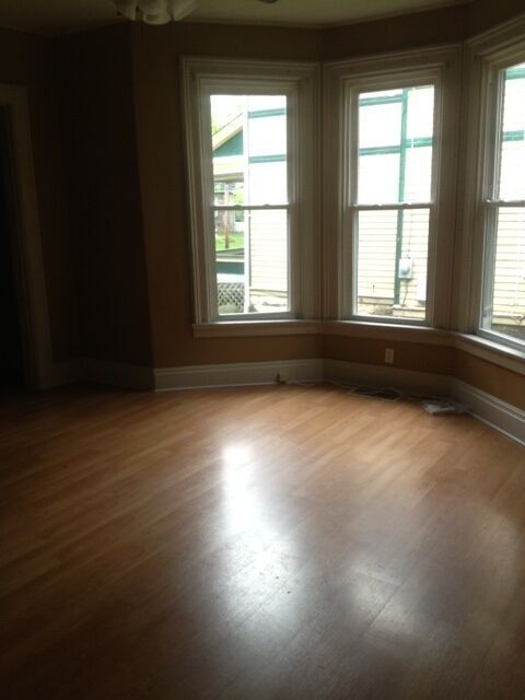 Primary Photo - 330 Park Ave