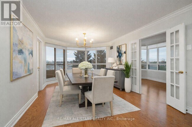 Photo du bâtiment - 610 Bullock Dr