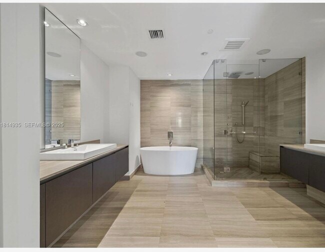 Foto del edificio - 1451 Brickell Ave