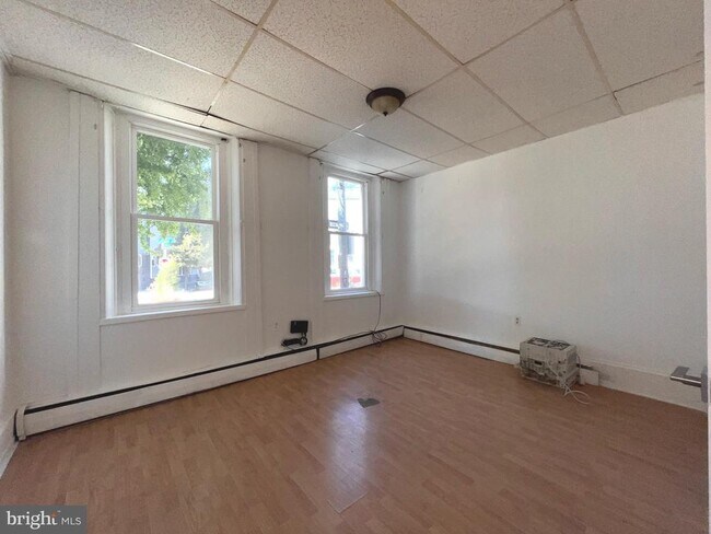 Building Photo - 1247 Shackamaxon St