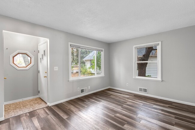 Foto del edificio - 3519 Spain Pl