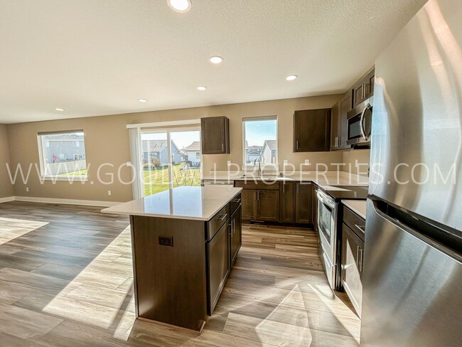 Building Photo - 5 Bedroom home with a finished basement in...