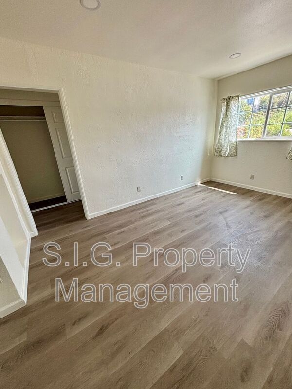 Building Photo - 3819 Verdugo Rd
