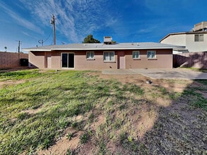 Building Photo - 2707 N 27th St