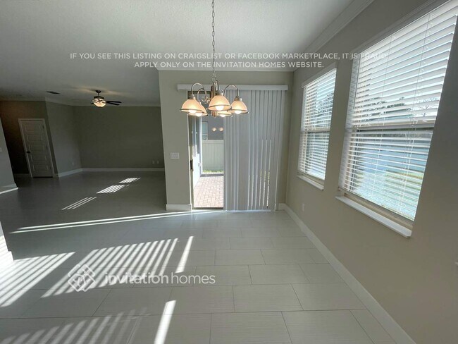 Building Photo - 9808 Little Bluestem Dr