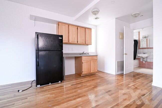 Building Photo - 1710 Newkirk Ave