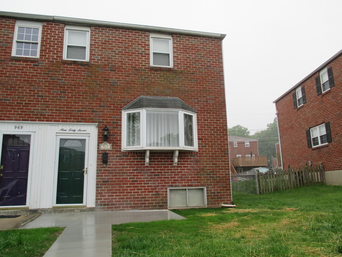Primary Photo - 3 Bedroom EOG Townhome in Maiden Choice