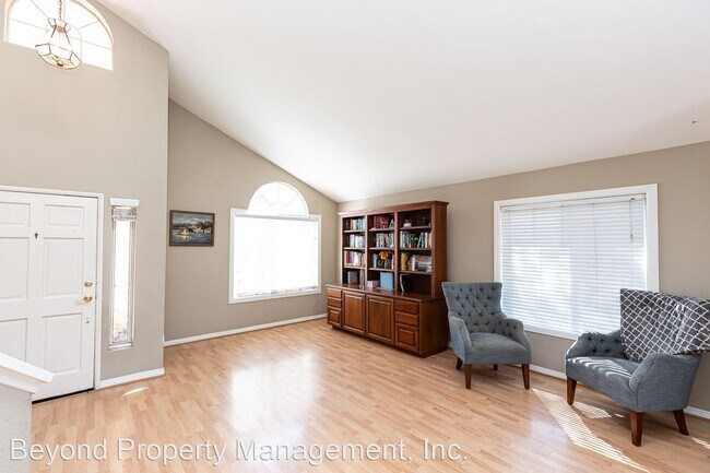 Building Photo - 3 br, 2.5 bath House - 1919 Eagle Summit Pl