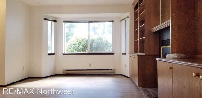 Building Photo - 2 br, 1 bath House - 2502 Carpenter Rd SE #B
