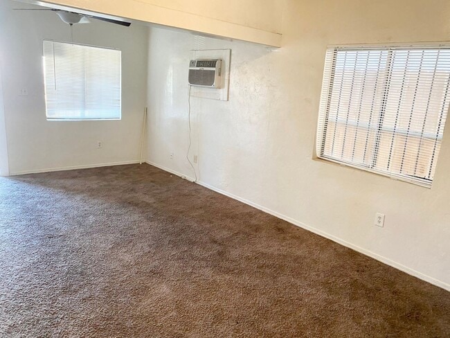 Building Photo - 2 br, 1 bath House - 2524 E Grant Ave