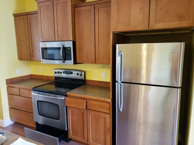 Building Photo - 4251COV