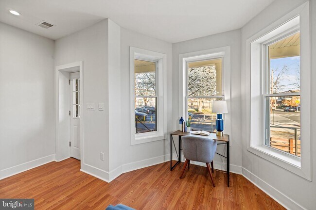 Foto del edificio - 901 Hamilton St NW