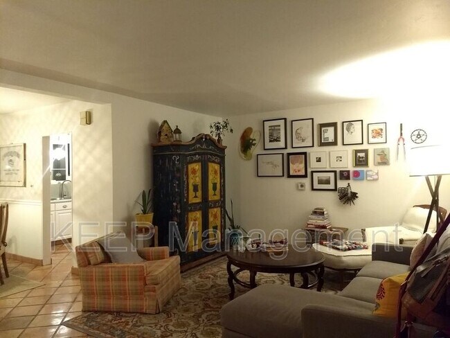Foto del edificio - 2809 E Helen St