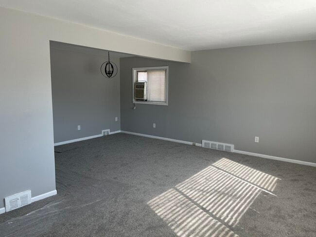 LIVING ROOM - 15226 W 9 Mile Rd