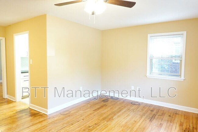 Foto del edificio - 8716 Plymouth St