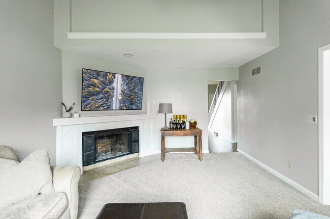 Sala de estar - 67 Groton Dr