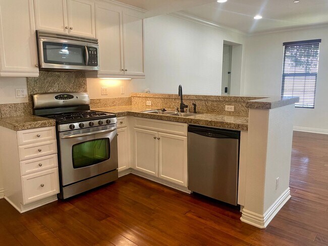 Foto del edificio - Welcome to your dream home in the heart of...