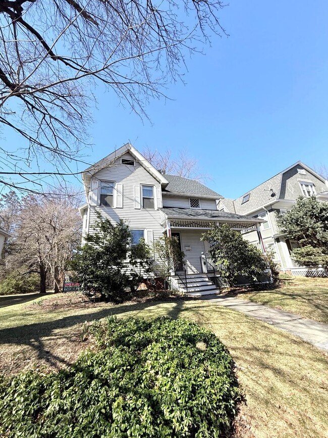 Photo - Tranquility on Oxford House