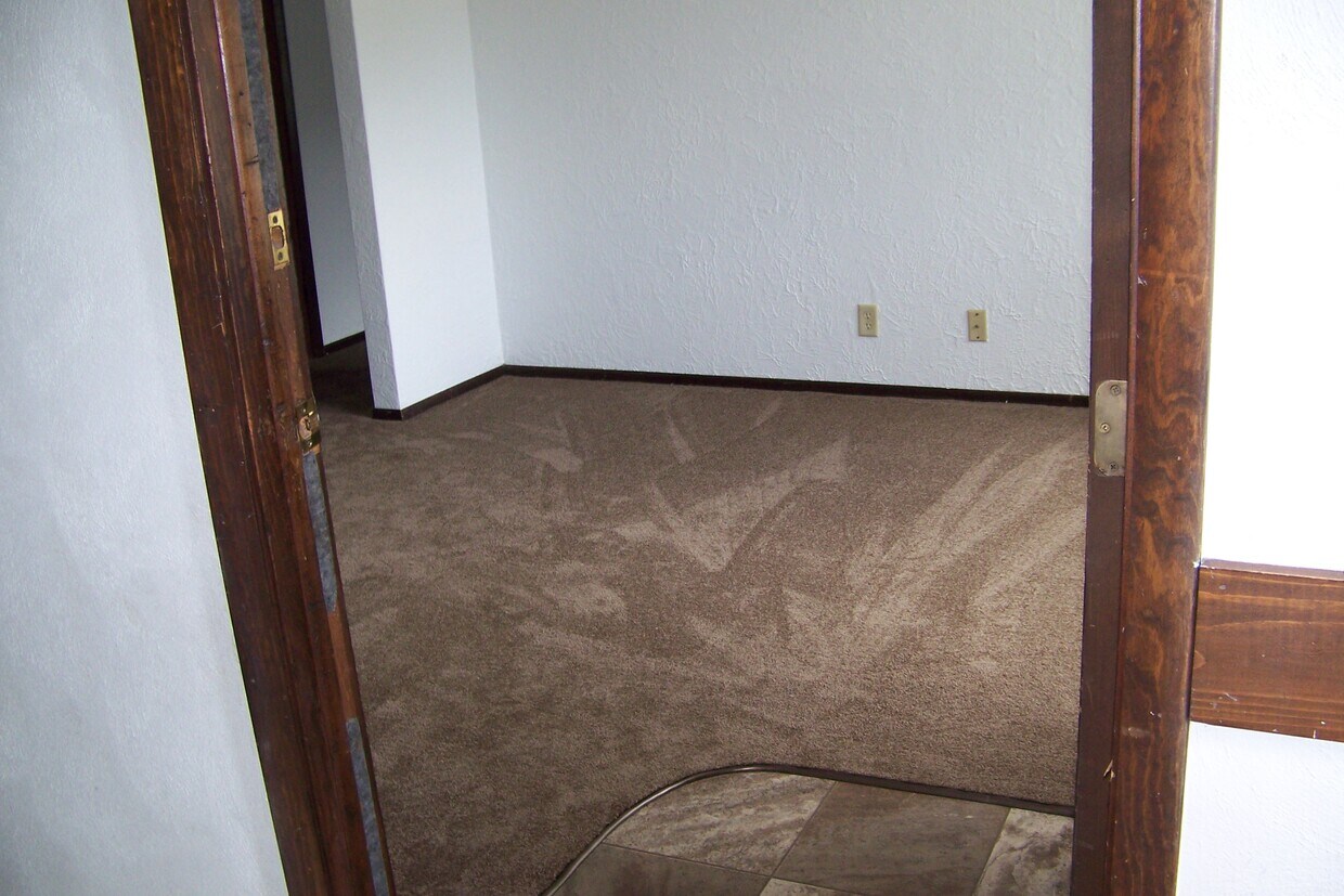 2203 Stoneybrook Rd, Pekin, IL 61554 House Rental in Pekin, IL