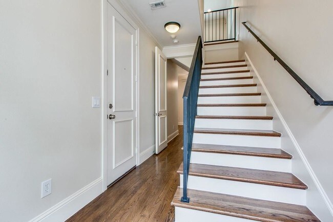 Foto del edificio - 3425 Rosedale Ave