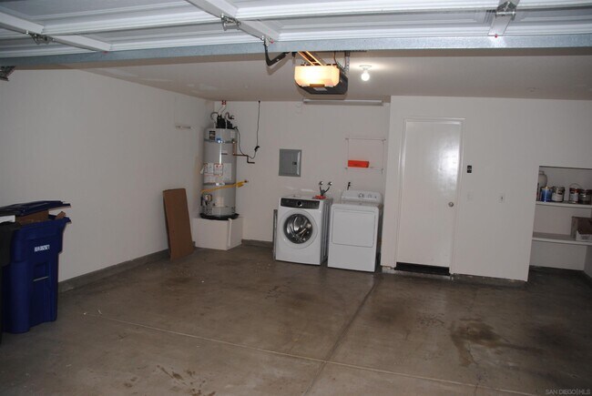 Foto del edificio - 672 Kellogg St