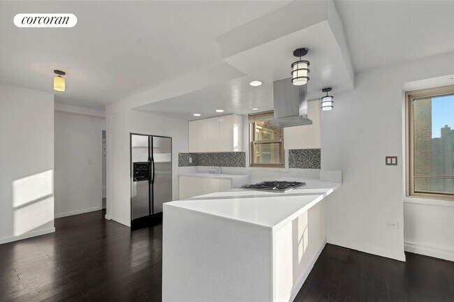 Foto del edificio - 900 W 190th St