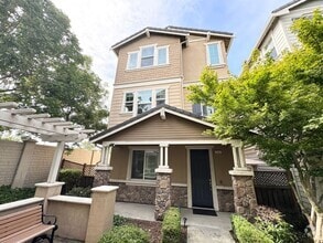 Building Photo - 7007 N Mariposa Ln