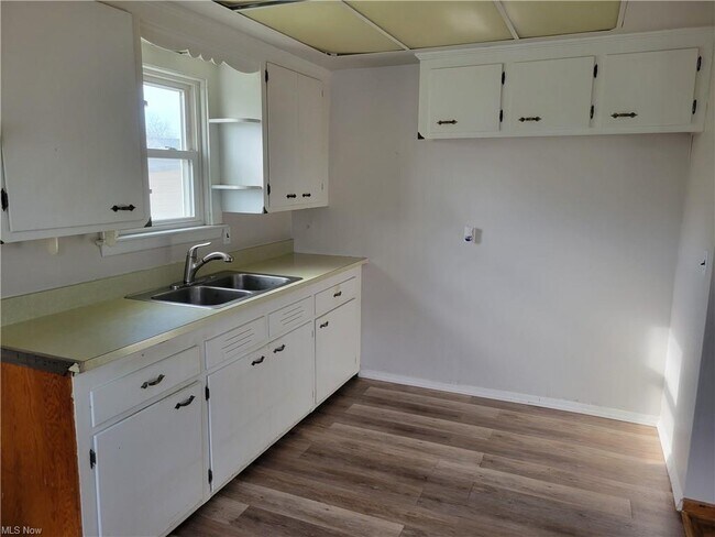 Building Photo - 4127 Lowden Rd