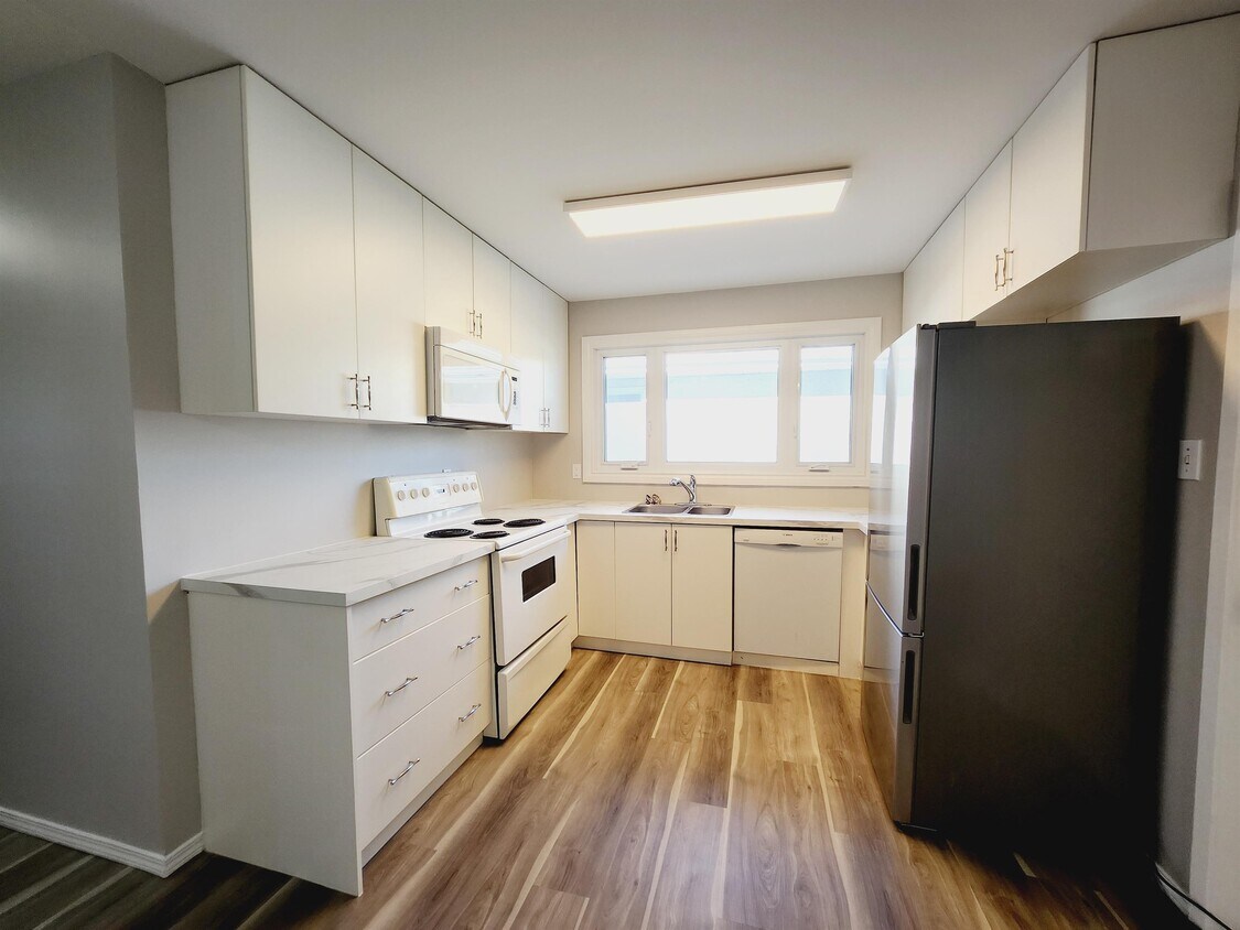 Photo principale - 10318-10156 156 St NW